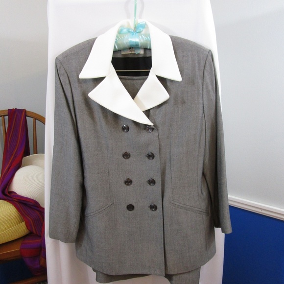 Vintage 80's Kasper Rayon Gray Career Suit - Picture 3 of 8